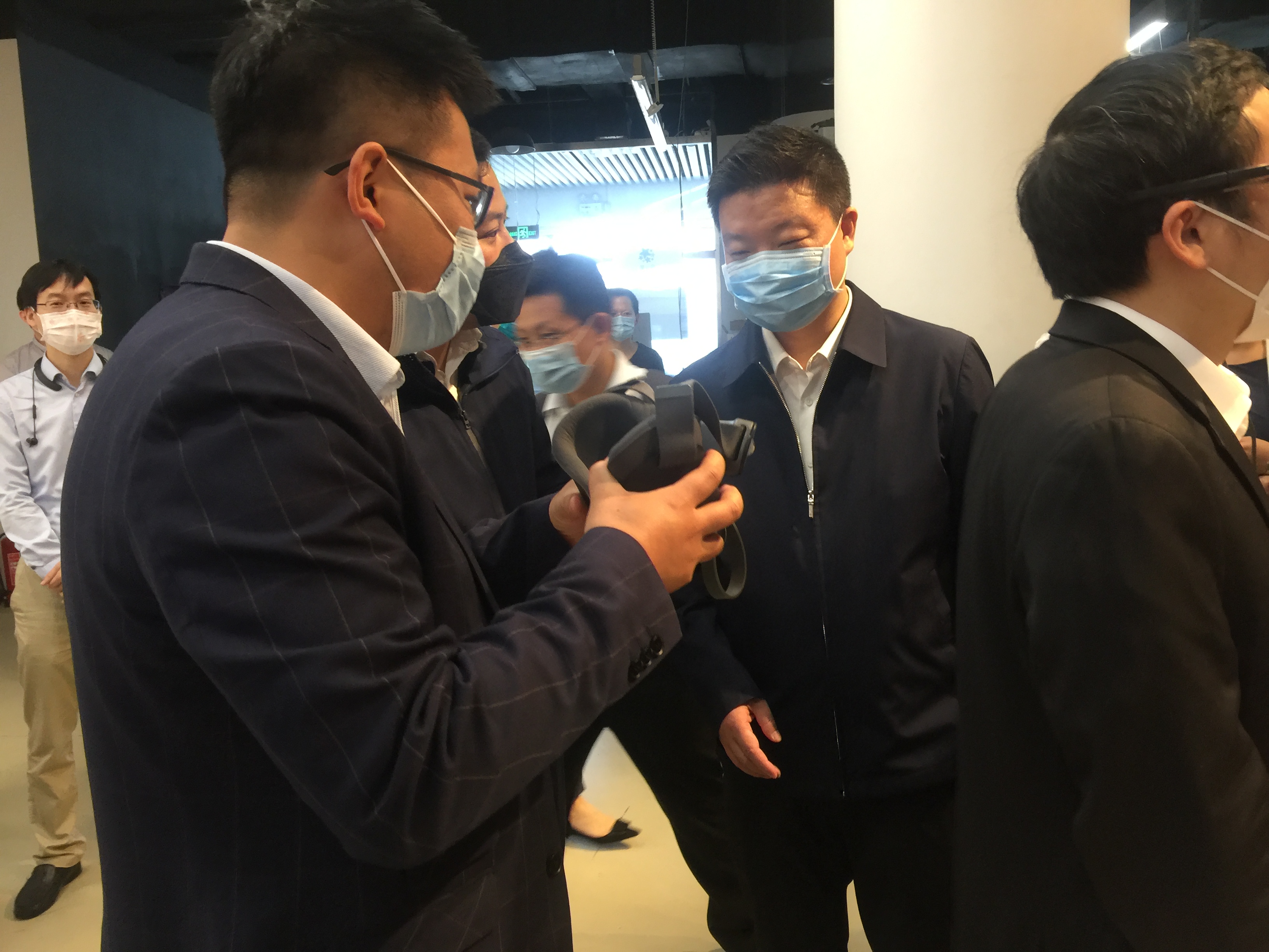湾科技城管理局党委委员,副局长蒋志敏一行访问清华经管创业者加速器